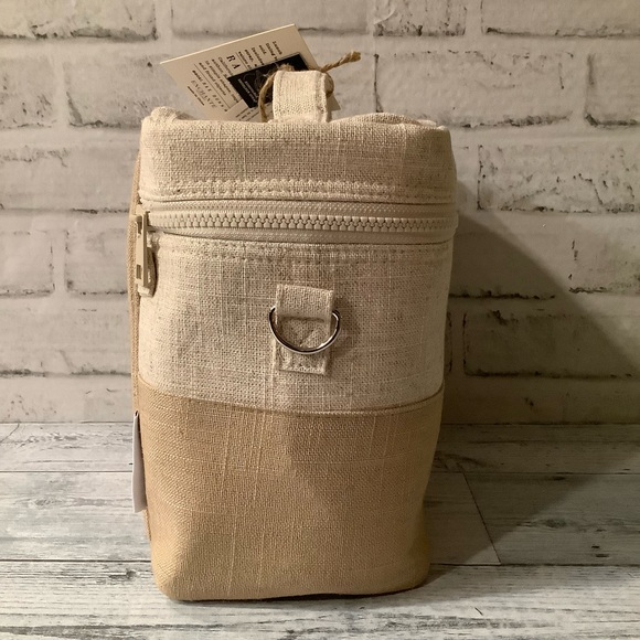 Rae Dunn Bee Kind Lunch Tote - Picture 3 of 6